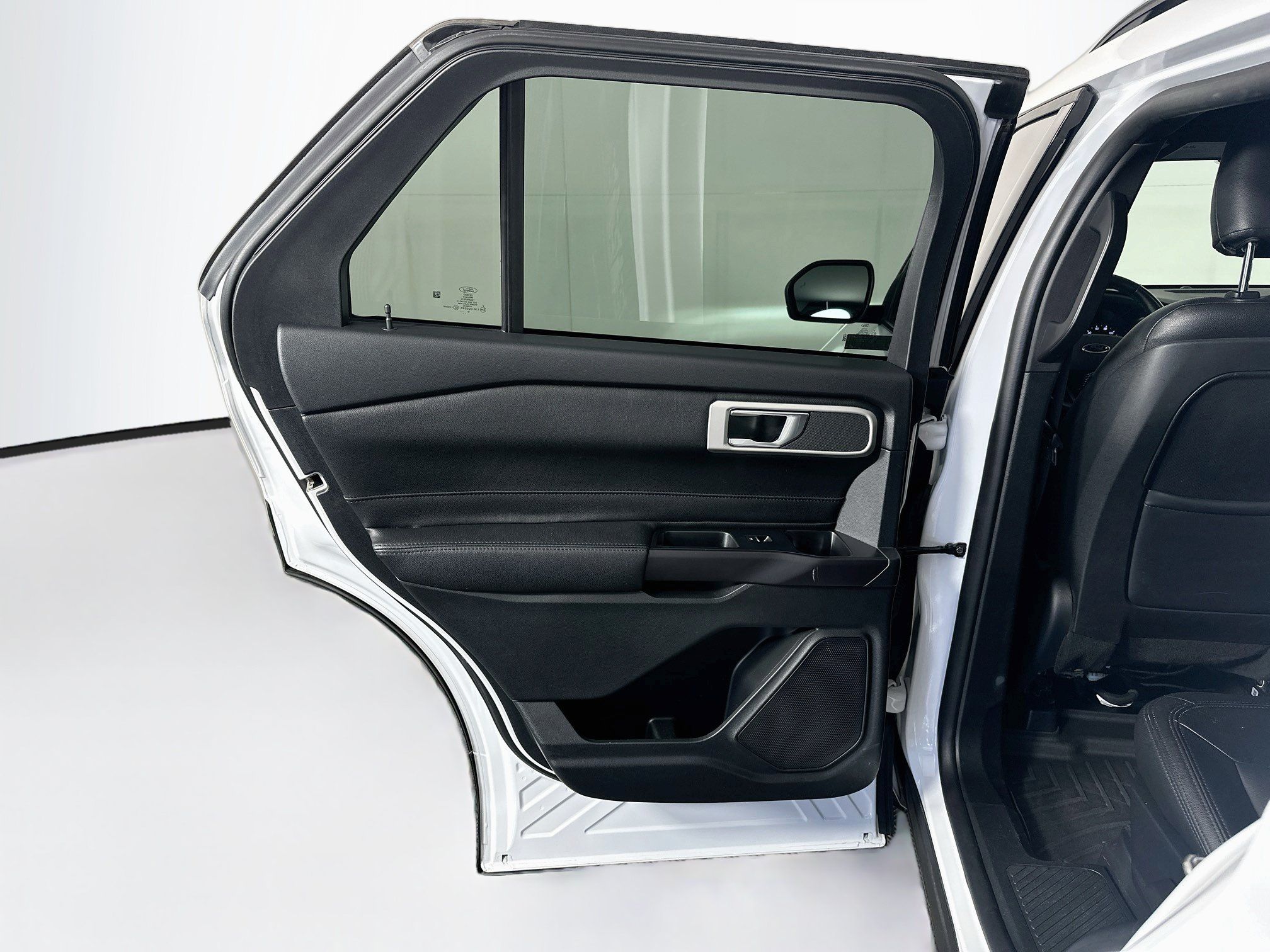 Used 2020 Ford Explorer XLT RWD image 24