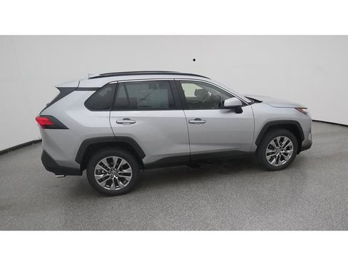 Used 2023 Toyota RAV4 XLE Premium FWD image 13