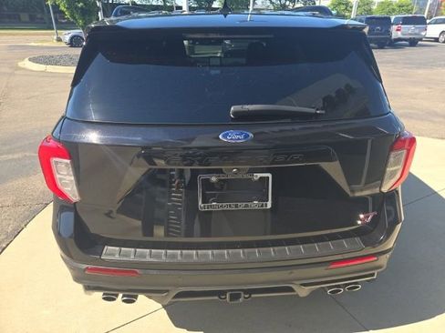 Used 2020 Ford Explorer ST w/ ST Street Pack AWD/4WD image 12
