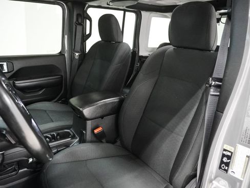 Used 2021 Jeep Wrangler Unlimited Willys image 6
