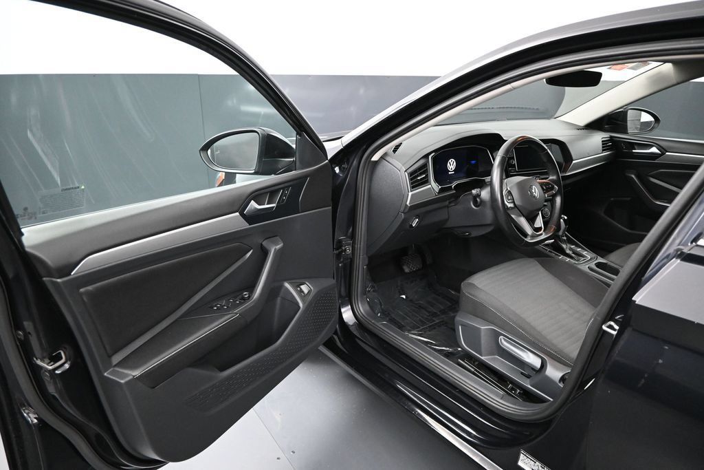 Used 2024 Volkswagen Jetta S FWD image 5