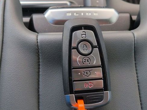 New 2025 Ford Expedition Max Active image 34