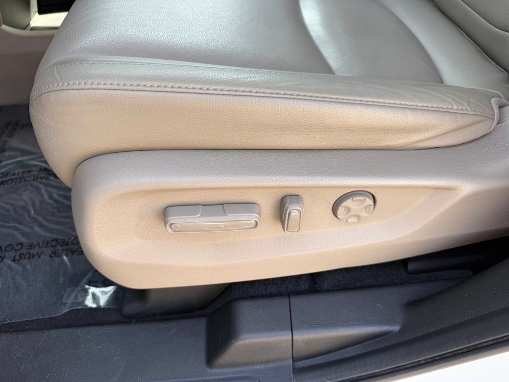 Used 2019 Honda Odyssey EX-L image 12