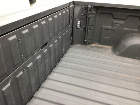 Used 2024 Chevrolet Silverado 1500 High Country w/ High Country Premium Package image 19