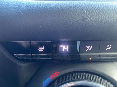 Used 2020 Chevrolet Blazer LT AWD/4WD image 3