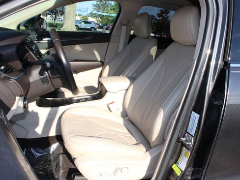 Used 2017 Lincoln MKC Reserve AWD/4WD image 15