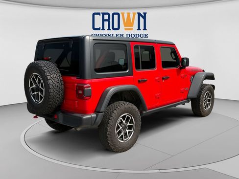 Used 2026 Jeep Wrangler Unlimited Rubicon AWD/4WD image 3
