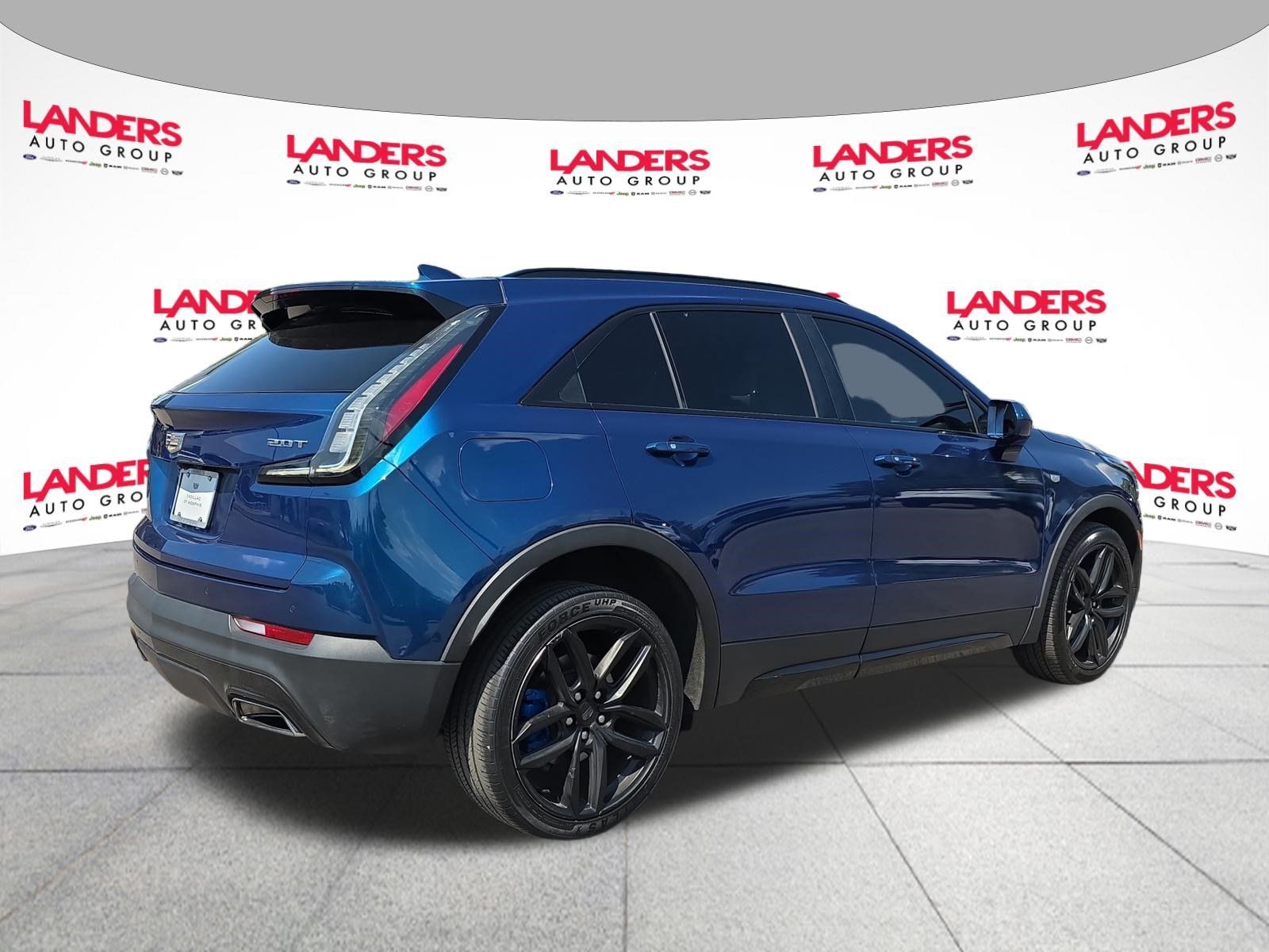 Used 2019 Cadillac XT4 Sport w/ Driver Awareness Package FWD image 3