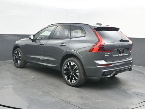 New 2026 Volvo XC60 B5 Plus w/ Climate Package AWD/4WD image 3
