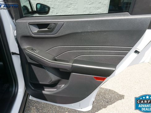 Used 2022 Ford Escape SE FWD image 22