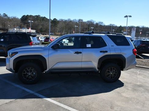 New 2026 Toyota 4Runner SR5 image 2