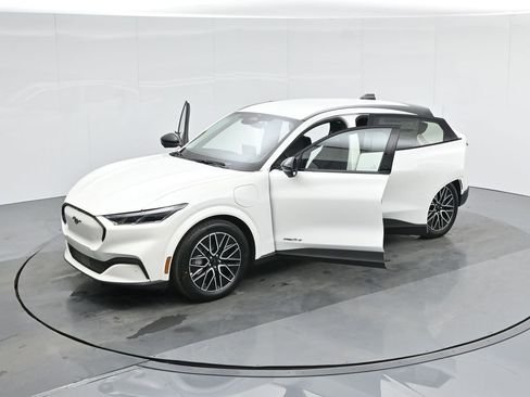 New 2025 Ford Mustang Mach-E Premium image 39