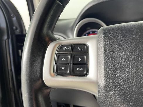 Used 2018 Dodge Journey SE w/ Connectivity Group FWD image 12