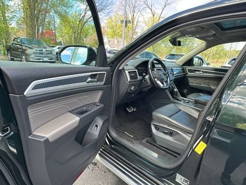 Used 2021 Volkswagen Atlas SEL R-Line w/ Atlas Adventure Package AWD/4WD image 30