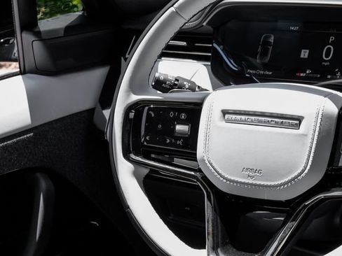 New 2026 Land Rover Range Rover Sport Dynamic SE AWD/4WD image 24