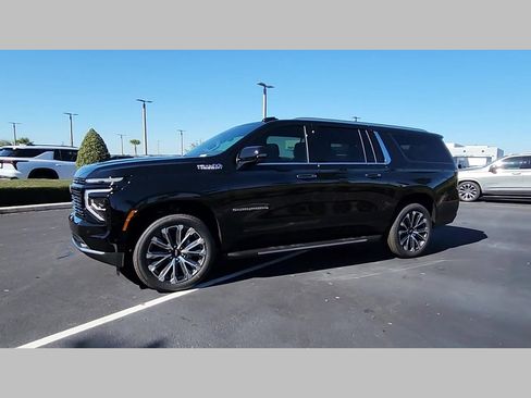 New 2026 Chevrolet Suburban High Country w/ Sun And Tow Package image 21