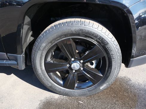 Used 2017 Jeep Compass High Altitude image 34