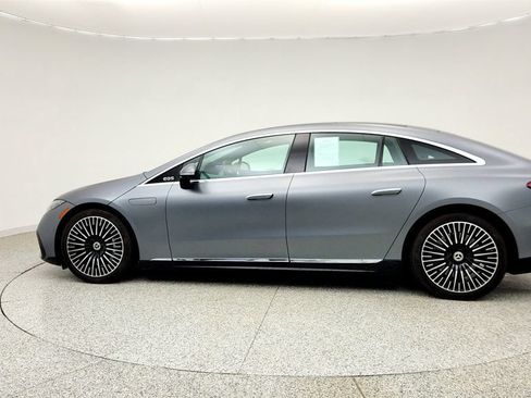 Used 2022 Mercedes-Benz EQS 580 4MATIC Sedan w/ Exclusive Trim Package image 8