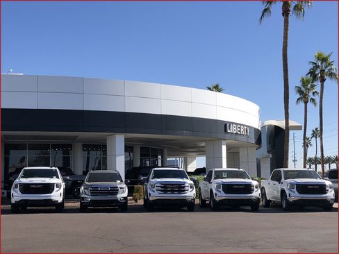 Used 2026 GMC Terrain AT4 image 40