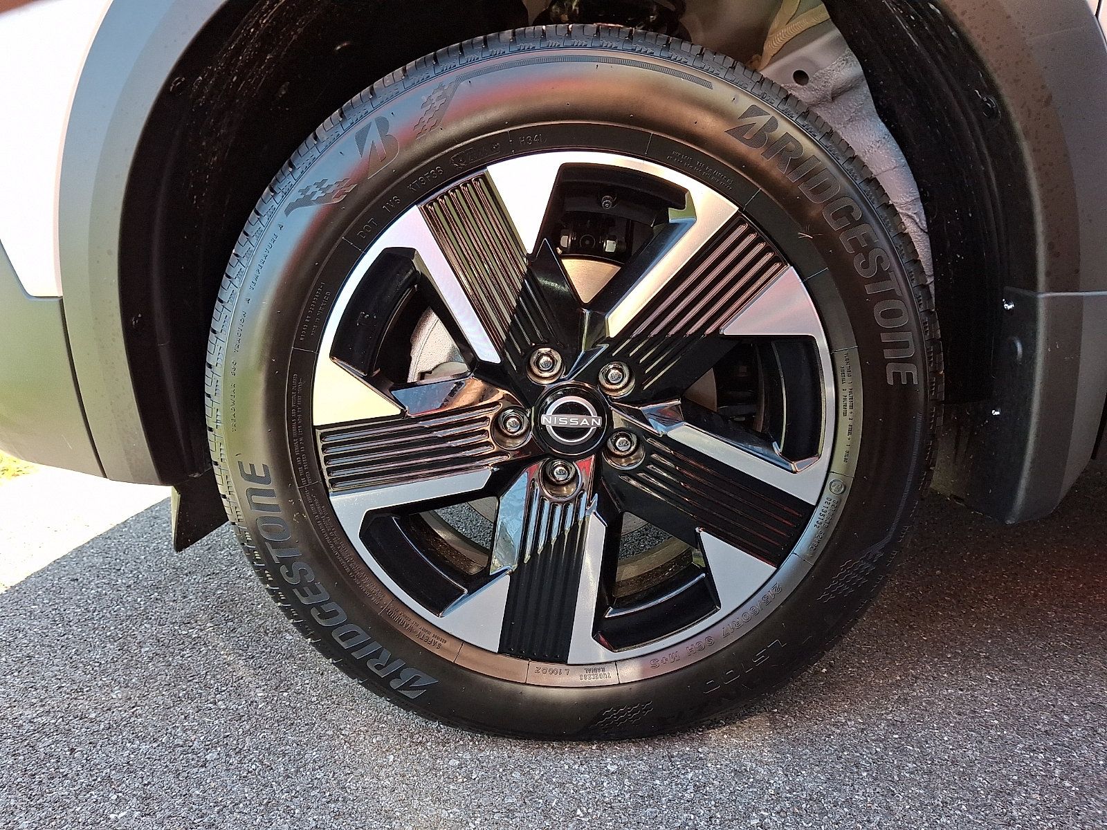 New 2027 Nissan Kicks SV w/ SV Premium Package AWD/4WD image 4