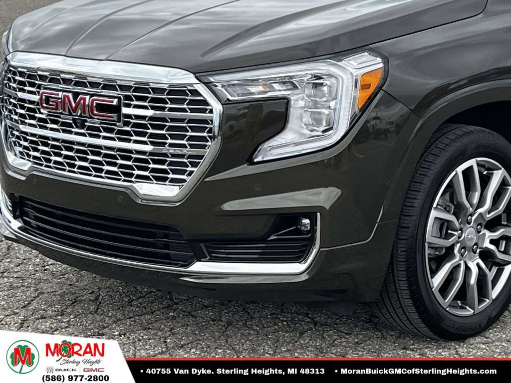 Certified 2023 GMC Terrain Denali w/ Denali Premium Package AWD/4WD image 8