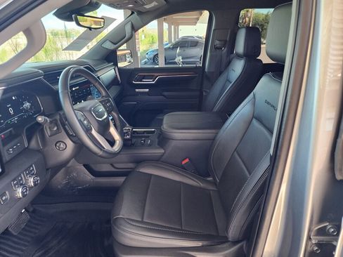 Used 2023 GMC Sierra 1500 Denali w/ Technology Package AWD/4WD image 32