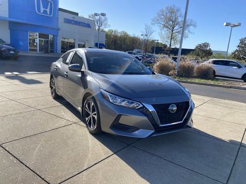 Used 2021 Nissan Sentra SV image 2