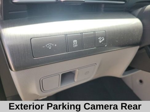 Used 2025 Hyundai Kona SEL FWD image 6