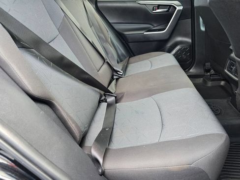 Used 2025 Toyota RAV4 XLE AWD/4WD image 14
