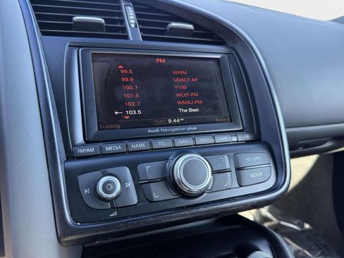 Used 2011 Audi R8 V8 image 40