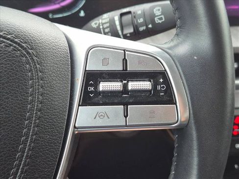 Used 2024 Kia Telluride EX w/ EX Captain's Chair Package FWD image 5