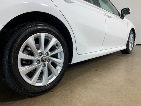 Used 2024 Toyota Camry LE image 9