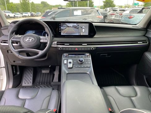 Used 2025 Hyundai Palisade Limited FWD image 30