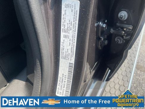 Used 2022 RAM 1500 Laramie AWD/4WD image 31