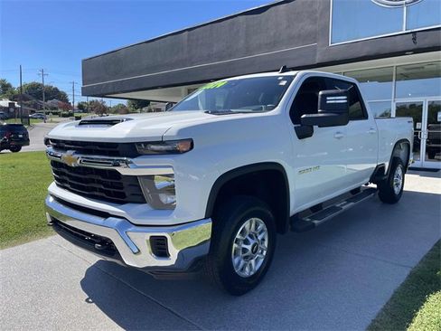 Used 2024 Chevrolet Silverado 2500 LT image 23
