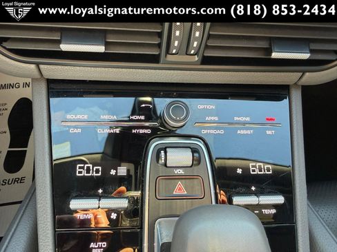 Used 2021 Porsche Cayenne E-Hybrid AWD/4WD image 32