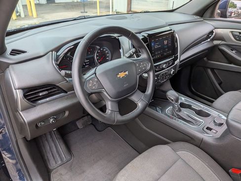 Used 2023 Chevrolet Traverse LT FWD image 30