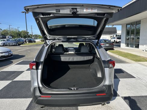 Used 2024 Toyota RAV4 XLE Premium FWD image 5