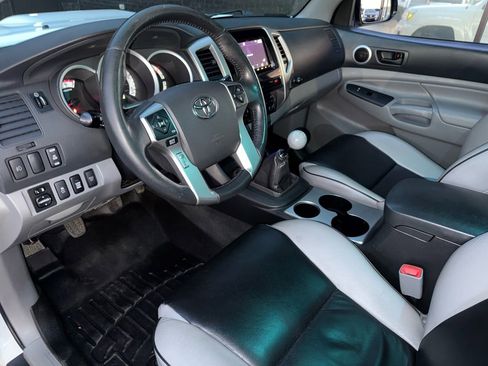 Used 2015 Toyota Tacoma 4x4 Double Cab image 24