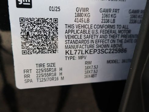 Used 2025 Chevrolet Trax ACTIV w/ Sunroof Package FWD image 46