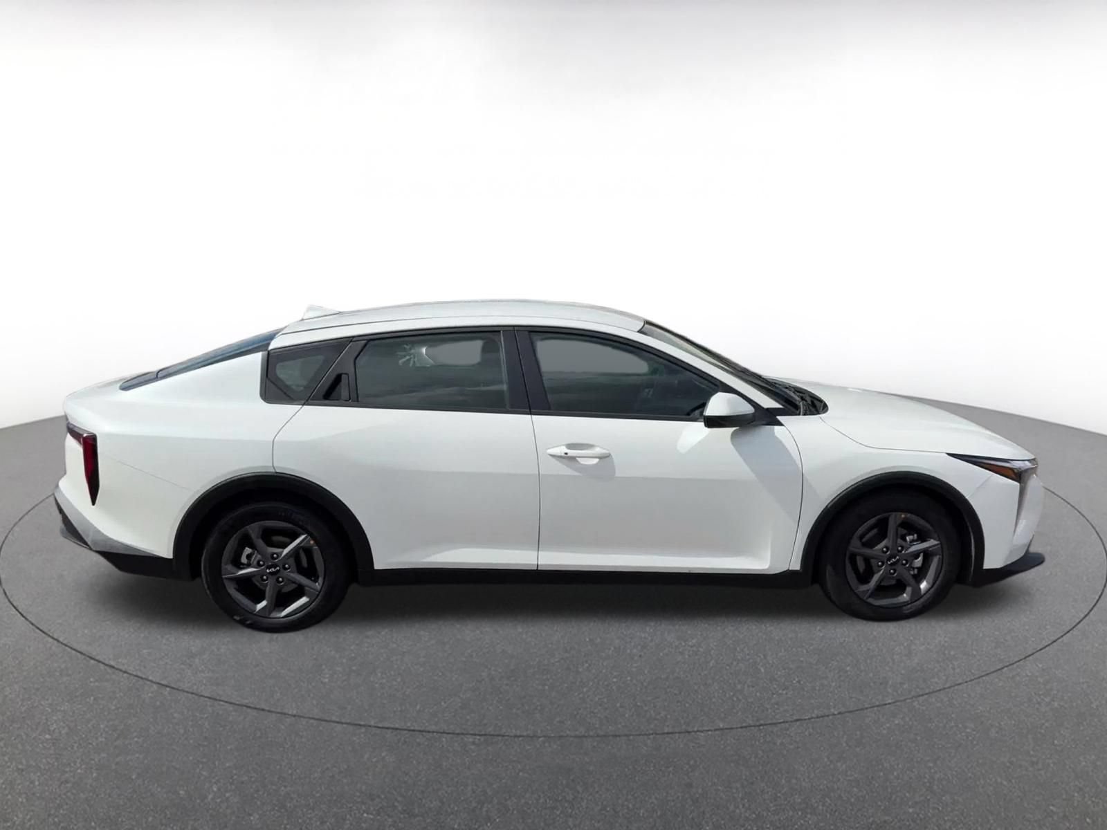 Used 2026 Kia K4 FWD image 15