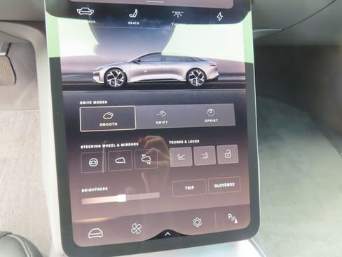 Used 2024 Lucid Air Touring AWD/4WD image 25