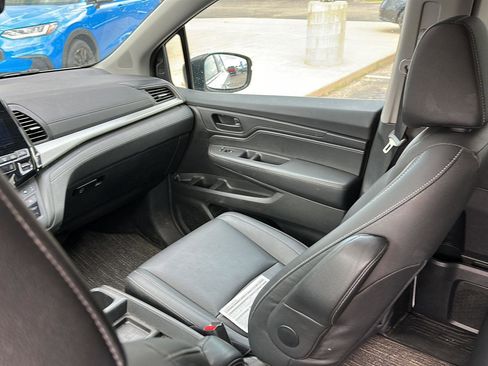 Used 2024 Honda Odyssey EX-L image 11