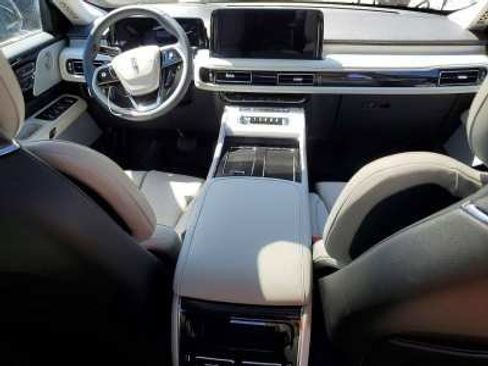 Used 2025 Lincoln Aviator Reserve w/ Equipment Group 201A AWD/4WD image 7