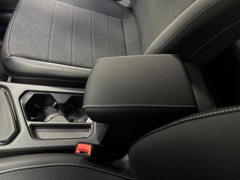 Used 2024 Volkswagen Taos SE w/ Panoramic Sunroof Package image 19