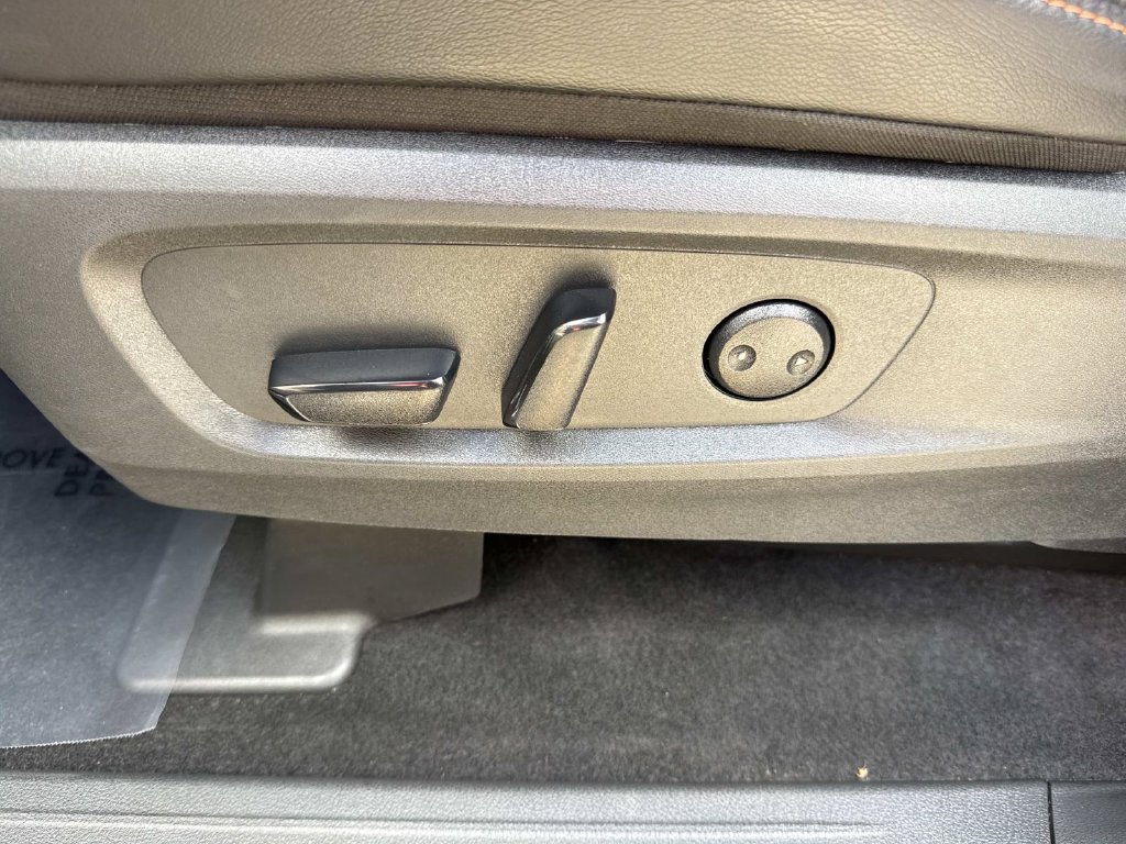 Used 2025 Nissan Pathfinder Rock Creek AWD/4WD image 26