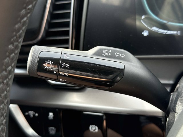 Used 2025 Kia Sportage EX AWD/4WD image 26