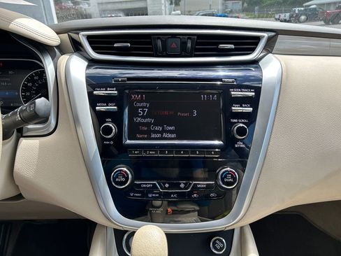 Used 2015 Nissan Murano S image 15