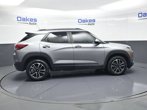 Used 2024 Chevrolet TrailBlazer LT w/ Driver Confidence Package AWD/4WD image 8
