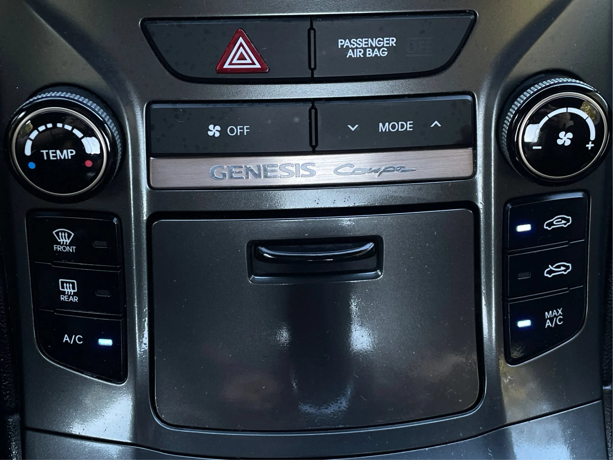 Used 2014 Hyundai Genesis 2.0T RWD image 30